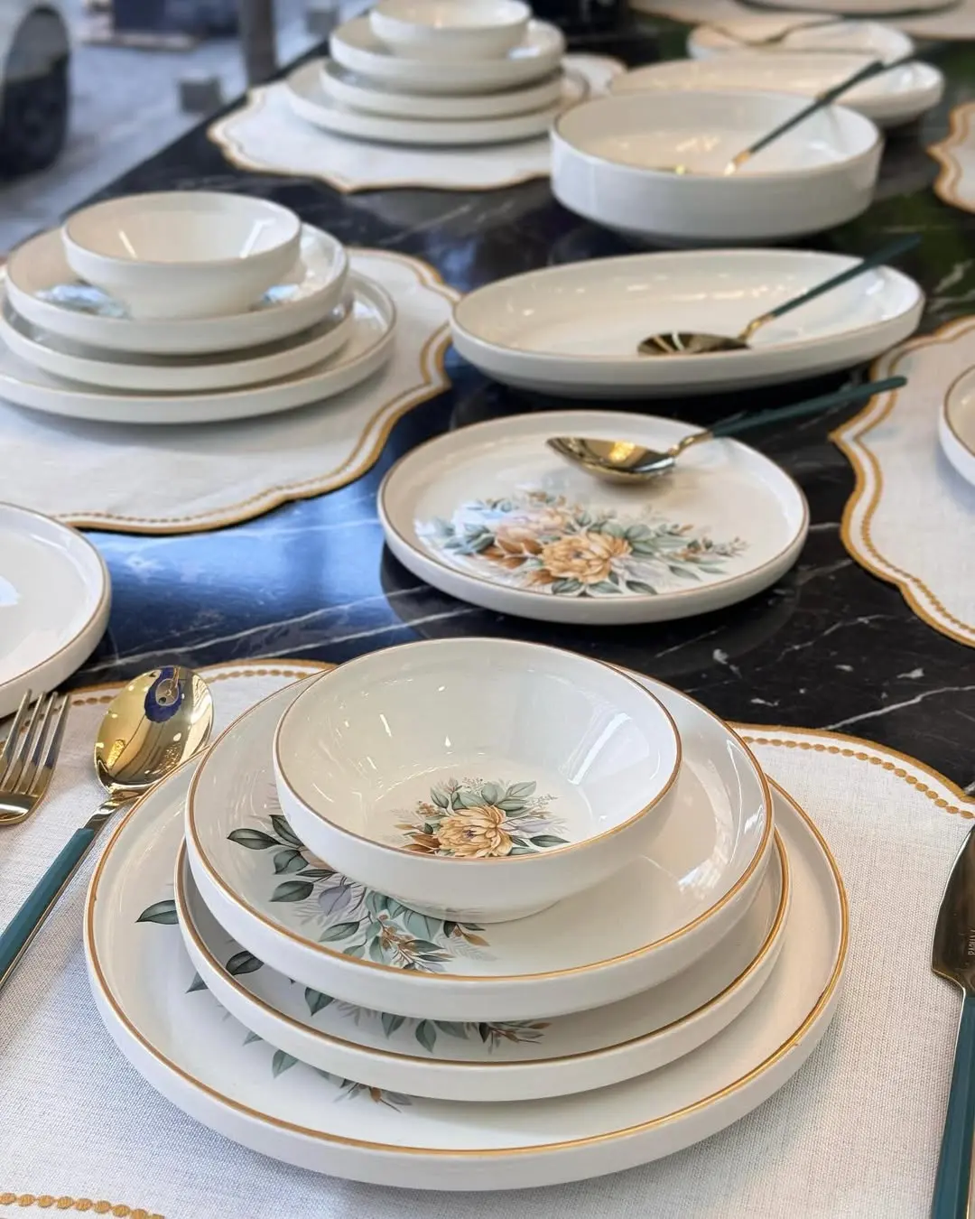 سرویس چینی ترک غذاخوری 6 نفره 27 پارچه Glore لب طلایی (1) سرویس چینی ترک غذاخوری 6 نفره 27 پارچه Glore لب طلایی