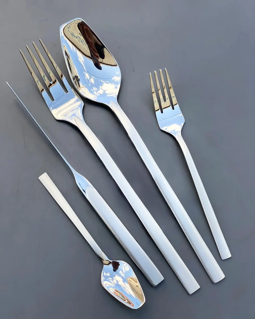 سرویس قاشق چنگال پالرمو 30 نفره 151 پارچه نقره ای مات (1) سرویس قاشق چنگال پالرمو 30 نفره 151 پارچه نقره ای مات