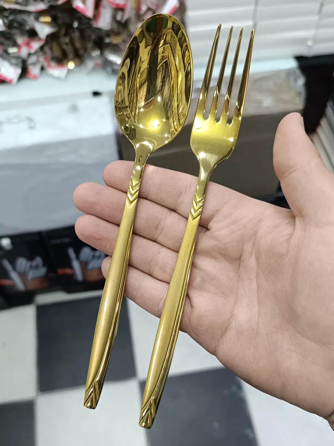 سرویس قاشق چنگال یونیک آلمان 24 نفره 120 پارچه تمام طلایی سرویس قاشق چنگال یونیک آلمان 24 نفره 120 پارچه تمام طلایی