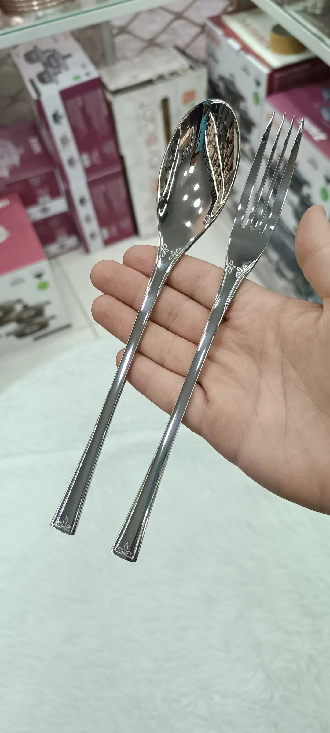 سرویس قاشق چنگال پرلینی 30 نفره 151 پارچه نقره ای (2) سرویس قاشق چنگال پرلینی 30 نفره 151 پارچه نقره ای