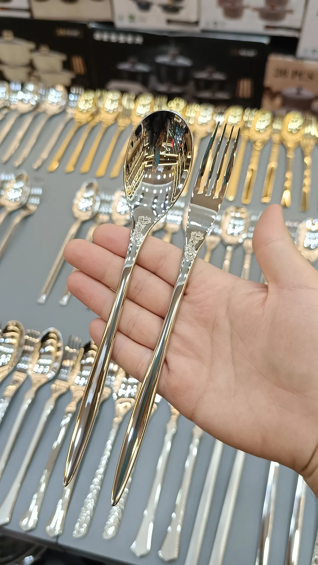 سرویس قاشق چنگال 36 نفره 175 پارچه نقره ای سرویس قاشق چنگال 36 نفره 175 پارچه نقره ای